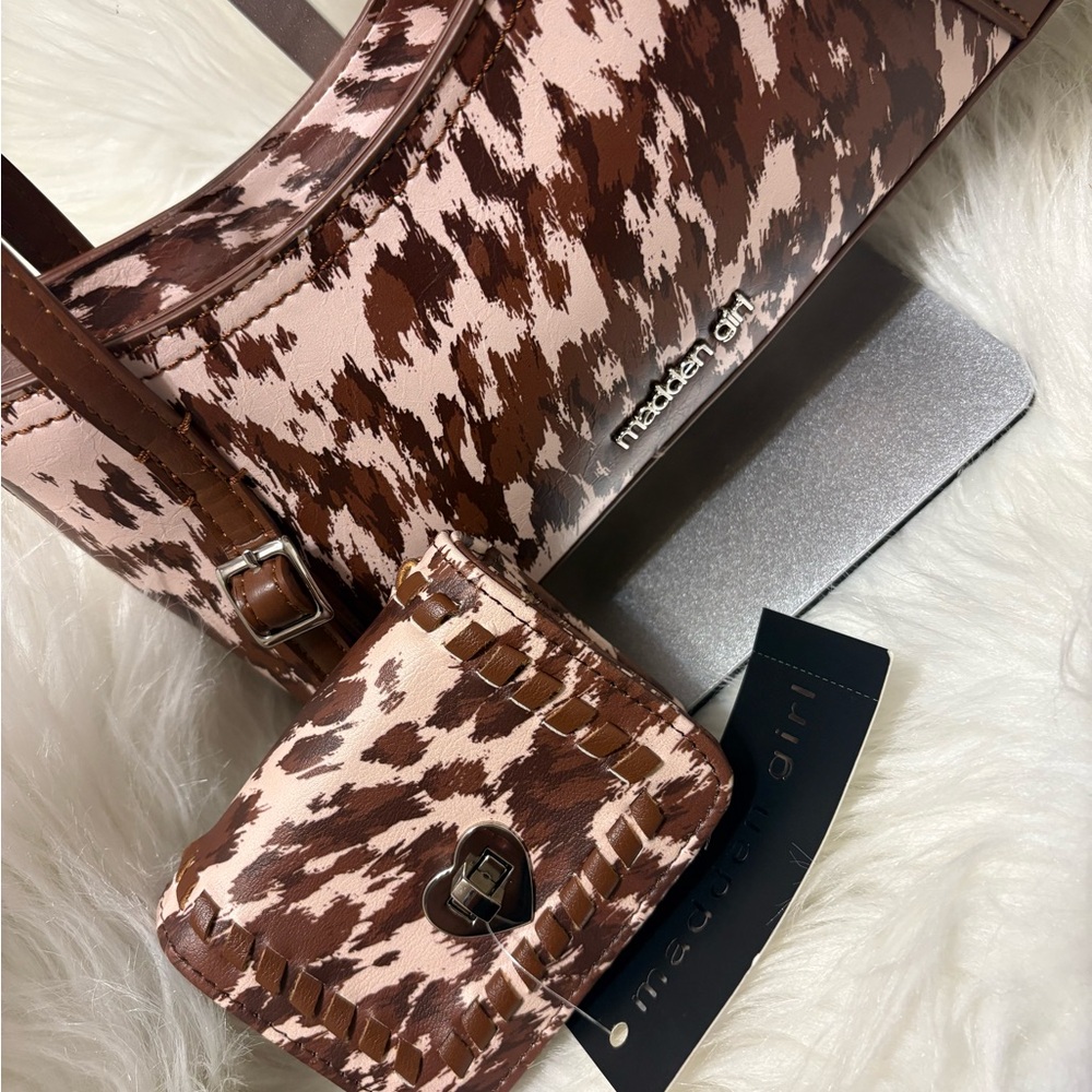 Madden Girl Shoulder Bag w/wallet - Picture 2 of 5